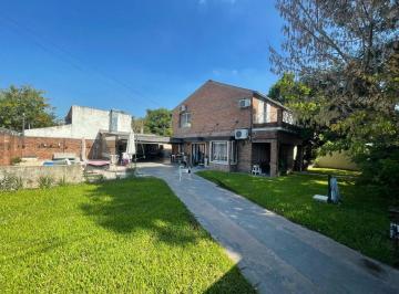 Casa · 200m² · 6 Ambientes · Casa 6 Ambientes Venta Monte Grande Apto Crédito