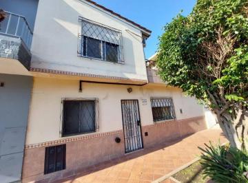PH · 86m² · 4 Ambientes · Vta PH 4 Amb C/terraza Villa Bonich Apt. Credito.
