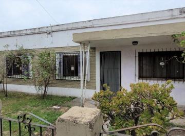 Casa · 87m² · 3 Ambientes · 1 Cochera · Venta Casa 3 Ambientes Lote Propio Merlo
