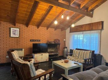 Casa · 75m² · 4 Ambientes · 1 Cochera · Casa en Alquiler 4 Ambientes en San Vicente