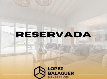 Casa · 230m² · 5 Ambientes · 4 Cocheras · Casa en Ciudad Evita - El Resguardo - 3 Dorm.
