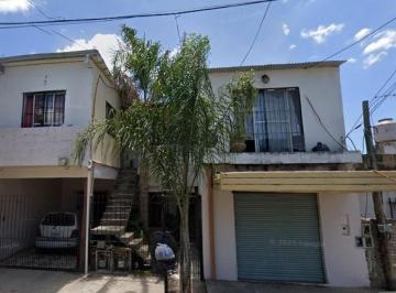Casa · 265m² · 9 Ambientes · Casa en Venta - 2 Dorm. 2 Baños - 330 m² - Gonzalez Catán