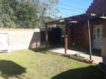 Casa · 79m² · 2 Ambientes · 1 Cochera · Casa en Venta - 1 Dormitorio 1 Baño - Cochera - 213 m² - Pilar