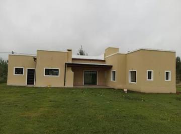 Casa · 163m² · 4 Ambientes · 1 Cochera · Casa en Venta - 3 Dorm. 1 Baño - 1.239 m² - San Miguel del Monte