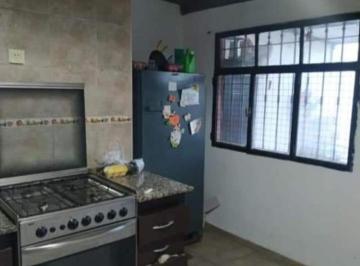 Casa de 2 ambientes, Rosario · Dueña Alquilla Planta Alta 2 Dorm. Cocina Comedor Gran Terraza
