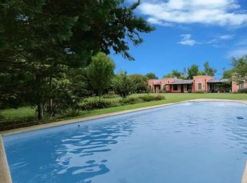 Casa de 6 ambientes, Luján · Venta Casa Estilo Campo Premiun, Super Arbolada Quincho /parrilla y Pileta