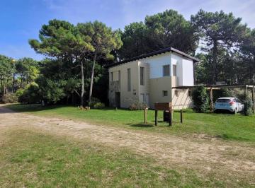 Casa · 144m² · 4 Dormitorios · Casa en El Norte de Pinamar Precio Oportunidad