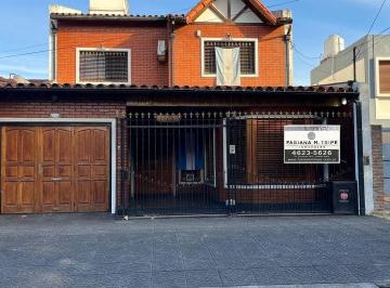 Casa · 296m² · 6 Ambientes · 2 Cocheras · Castelar Norte Parque Ayerza Chalet 6 Amb