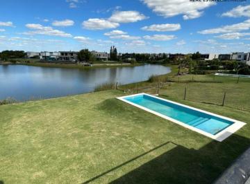 AMN-AMN-3518_2 · Casa en Venta en El Canton Islas