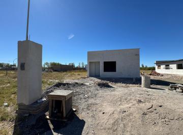 Casa · 90m² · 4 Ambientes · Venta de Casa de 3 Dorm. a Estrenar, Fernandez Oro