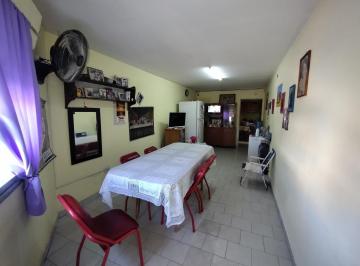 Casa · 159m² · 6 Ambientes · Vende Casa en Neuquén Capital