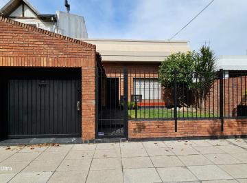 Local comercial · 177m² · 4 Ambientes · 1 Cochera · Casa Para Estudio / Deposito / Uso Comercial en Villa Devoto