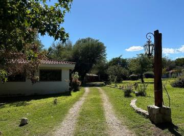 Casa · 420m² · 7 Ambientes · 2 Cocheras · Hospedaje Exclusivo (Casa + Cabaña + Pileta) en V. de Las Rosas