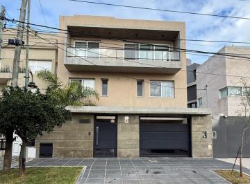 Casa · 260m² · 5 Ambientes · 2 Cocheras · Venta Exclusiva Casa - La Lucila - a m del Río