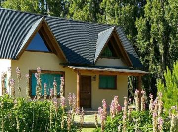 Casa de 3 ambientes, Los Antiguos · Cabaña en Los Antiguos