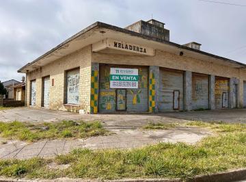 Local comercial · 390m² · 6 Locales Comerciales