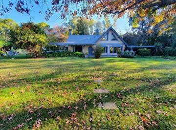 Terreno · 262m² · 7 Ambientes · 1 Cochera · Lote en Martindale C. C. 1900 m² con Pileta, Casa a Demoler