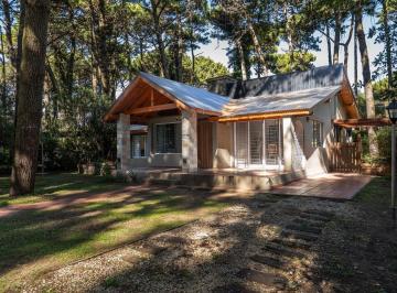 Casa · 150m² · 5 Ambientes · 1 Cochera · Casa en Venta 4 Ambientes Pinamar Lasalle