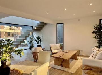Casa · 203m² · 4 Ambientes · Casa en Venta en Lagoon Pilar Barrio Cerrado
