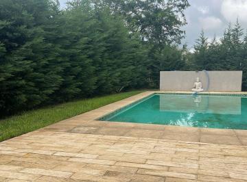 Casa · 156m² · 5 Ambientes · 2 Cocheras · Casa en Venta en San Ramón, Pilar del Este, Pilar