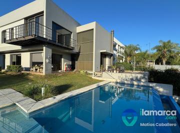 Casa · 401m² · 6 Ambientes · 2 Cocheras · Casa a La Venta en La Rufina Contemporanea y Luminosa