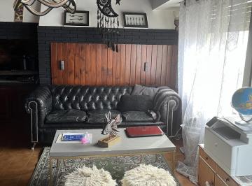 Casa · 212m² · 4 Ambientes · 1 Cochera · Casa en PH - Venta Comodoro Rivadavia - Apto Credito