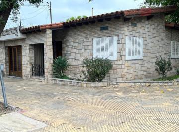 Casa de 3 ambientes, Ciudad de Mendoza · Rt Propiedades Alquila Casa en Sexta Seccion