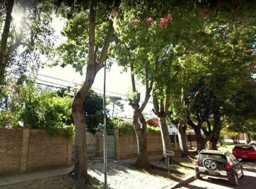 Casa · 120m² · 4 Ambientes · 3 Cocheras · Casa en Venta - 3 Dorm. 3 Baños - 600 m² - San Miguel