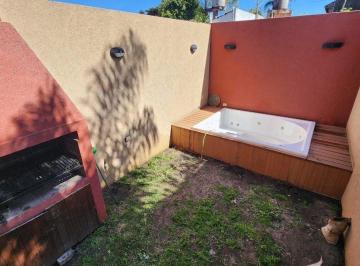 Casa · 120m² · 5 Ambientes · 2 Cocheras · Casa a La Venta en Villa Tessei con Cochera Doble