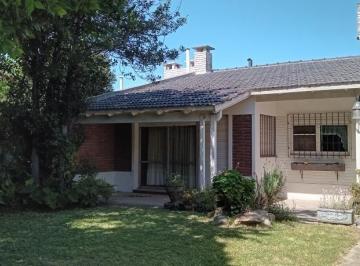 Casa · 100m² · 4 Ambientes · 1 Cochera · Casa en Venta - 3 Dorm. 2 Baños - 300 m² - Necochea
