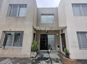 Casa · 70m² · 3 Ambientes · 1 Cochera · Dúplex 3 Ambientes a La Venta en Polvorines
