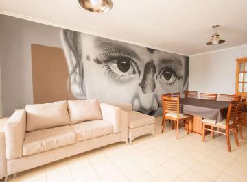 Casa · 263m² · 10 Ambientes · Venta Casa Interna a Tres Cuadras de Boulevard
