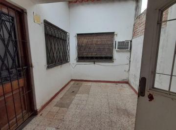 PH · 69m² · 3 Ambientes · Venta Casa Unica de Pasillo - Tiro Suizo