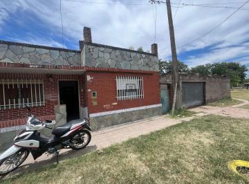 Casa · 95m² · 4 Ambientes · 1 Cochera · Venta Casa Dos Dorm. a Refaccionar Belgrano