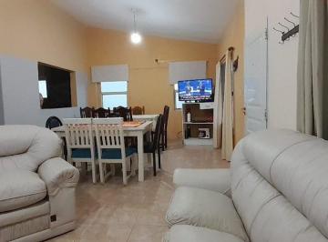 Casa · 187m² · 5 Ambientes · Se Vende Casa Mas Departamento en La Calera