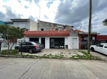 Casa · 178m² · 7 Ambientes · 2 Cocheras · Casa a Refaccionar con Posibilidad a Multifamilar