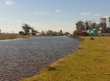 Campo · 70ha · Dos Chacras en Venta Sobre El Arroyo de Valizas