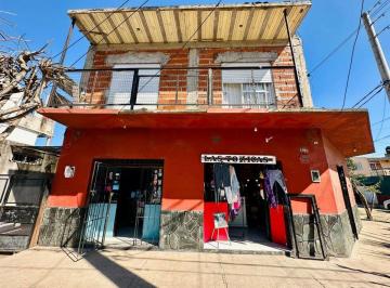 Casa · 190m² · 3 Ambientes · Locales Casa Departamentos Venta o Permuta Varela