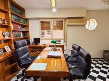 Oficina comercial · 70m² · 6 Ambientes · Oficina en El Centro
