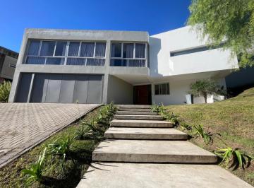 Casa · 330ha · 8 Ambientes · 3 Cocheras · Casa en Venta 3 Dorm. - Country La Cuesta