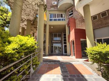 Oficina comercial · 120m² · 8 Ambientes · Oficina - Barrio del Combate
