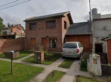 Casa · 150m² · 4 Ambientes · 1 Cochera · Casa en Venta - 3 Dorm. 2 Baños - Cochera - 350 m² - Mar del Plata