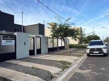 Casa de 3 ambientes, Campana · Duplex a Estrenar con Pileta en Barrio Puertas del Sol