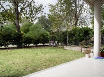 Departamento · 75m² · 3 Ambientes · 1 Cochera · Departamento en Pb con Jardín de 3 Amb Pradera de Santa Barb