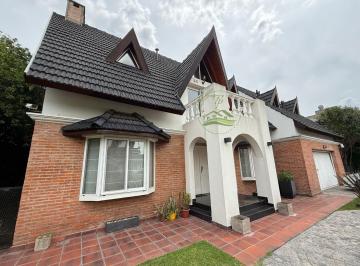 Casa de 8 ambientes, Berazategui · Casa en Venta en Ombues de Hudson
