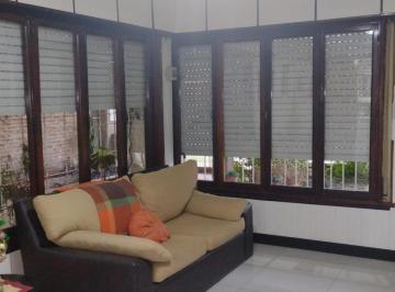 Casa · 150m² · 4 Ambientes · Casa en Venta - 3 Dorm. 3 Baños - 450 m² - Florencio Varela