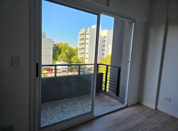Departamento de 1 ambiente, Tres de Febrero · Luminosos Monoambientes en Sáenz Peña, Tres de Febrero. Desde Usd 55.000
