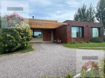 Casa · 312m² · 5 Ambientes · 2 Cocheras · Casa Lote 2000 m 3dorm Piscina Chacras de La Reserva Cardales