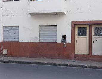 Casa · 163m² · 5 Ambientes · Casa Venta 4 Dorm. B° Centro (Refaccionar)