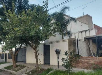 Casa · 78m² · 2 Ambientes · 2 Cocheras · Venta Casa de 2 Dorm. - La Calera